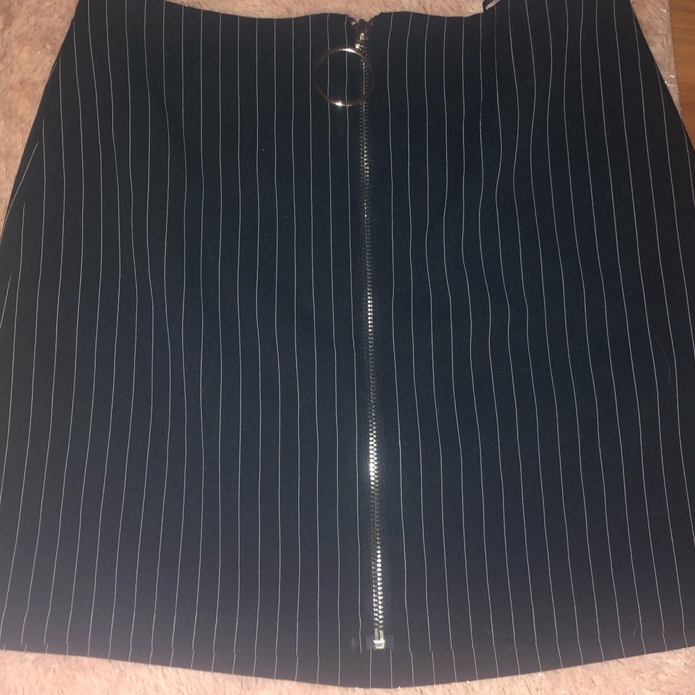 striped pencil skirt with circle zipper